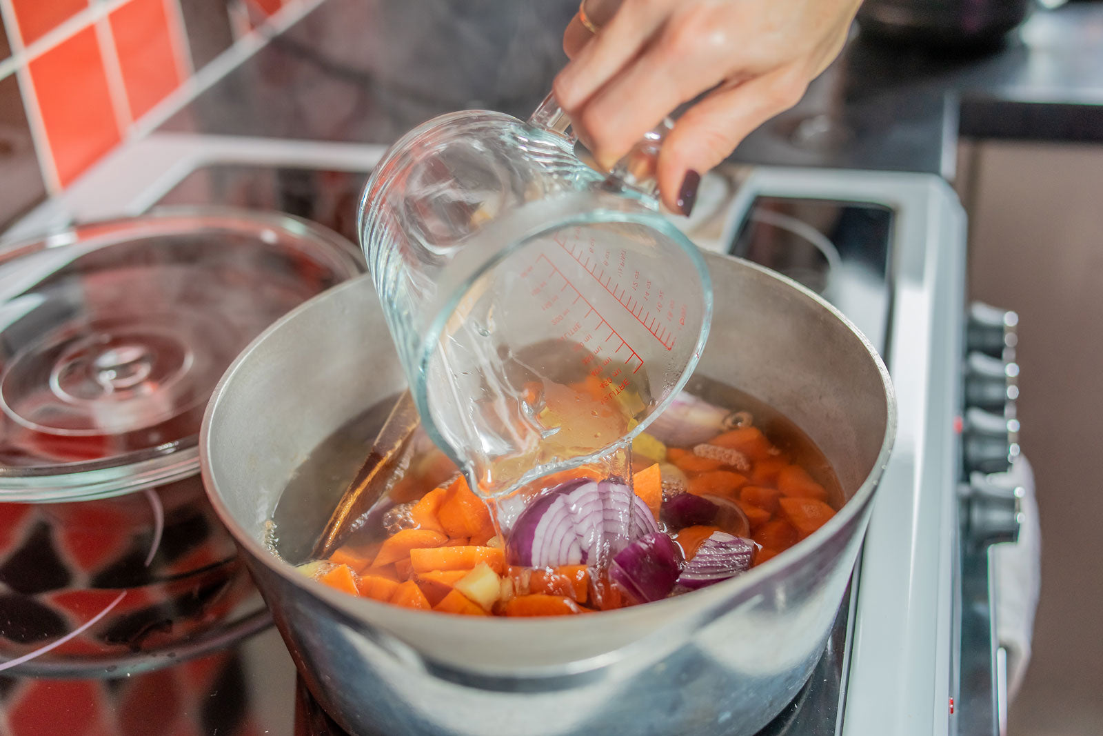 Il Ruolo Cruciale del Depuratore d'Acqua nella Cucina Casalinga
