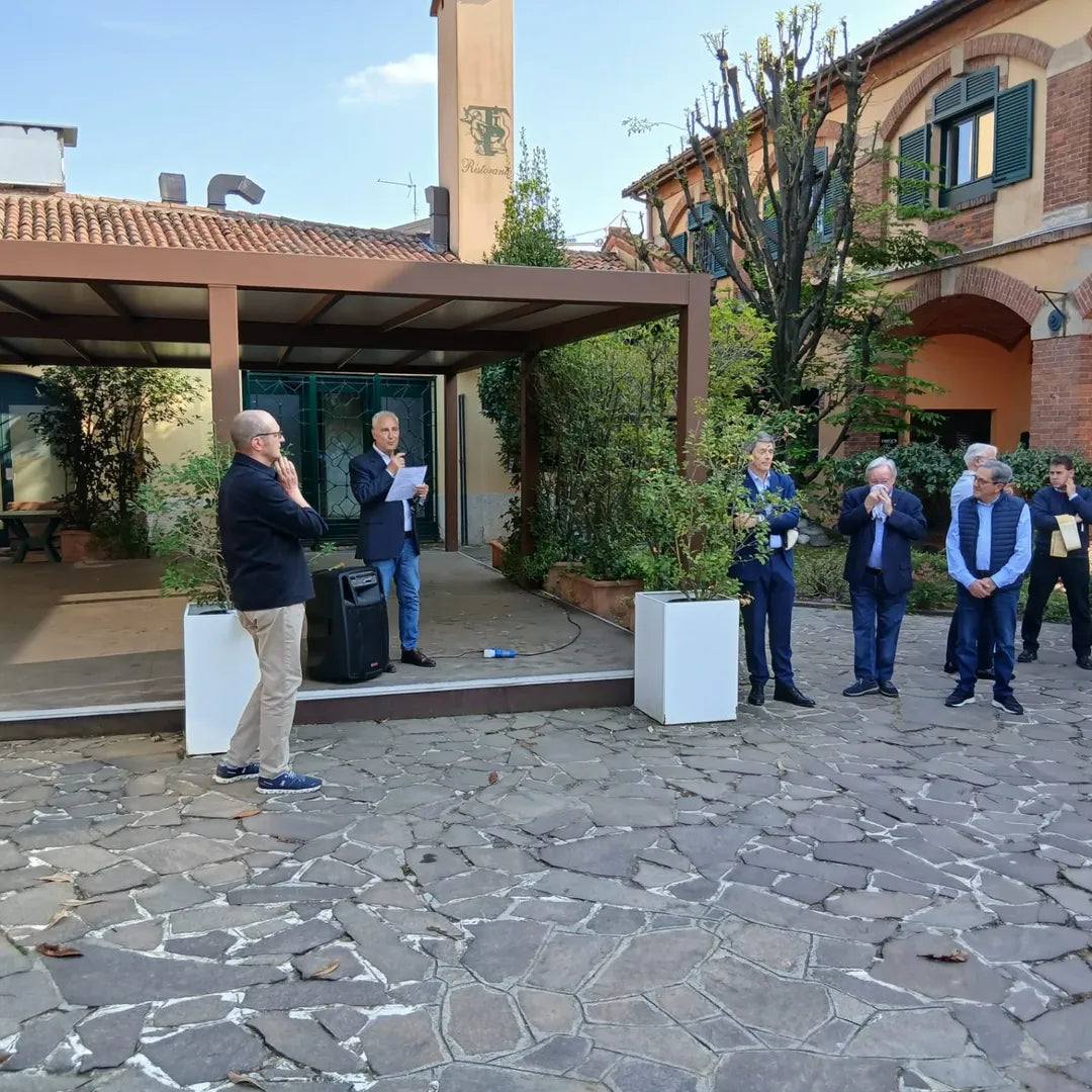 I discorsi delle autorit� sul palco - inaugurazione Borgo della Musica, Carimate